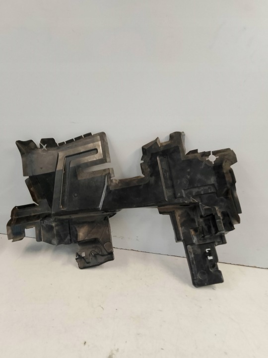 CITROEN C4 III GUIDE D'AIR DROITE 9831342980