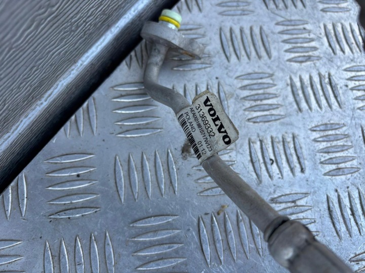 VOLVO XC90 II FIL CONDUITES DE CLIMATISATION 2.0 31369332 31369331 31497424