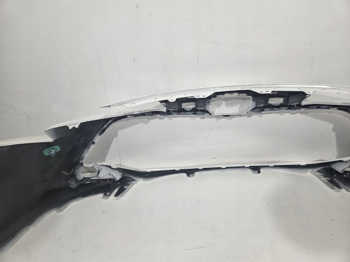PARE-CHOCS AVANT AVANT TOYOTA COROLLA E21 HAYON UNIVERSEL LIFT