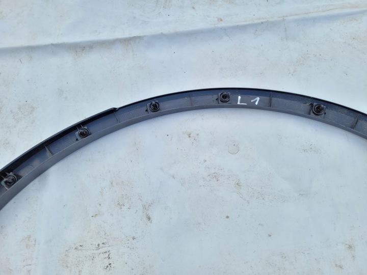 TESLA MODÈLE Y 2024 ARRIÈRE CÔTÉ DROITE MOULURE GARDE-BOUE ARRIÈRE