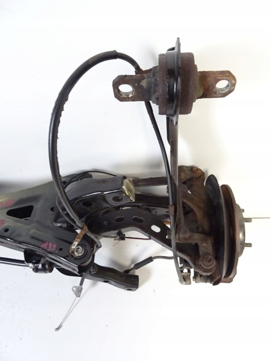 MAZDA 3 2.0 ESSENCE POUTRE ZWIESZENIA ARRIÈRE DISQUES 2013-2016