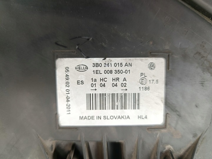 PHARE AVANT GAUCHE VW PASSAT B5 RESTYLAGE 3B0941015AN 1EL008350-01 HELLA