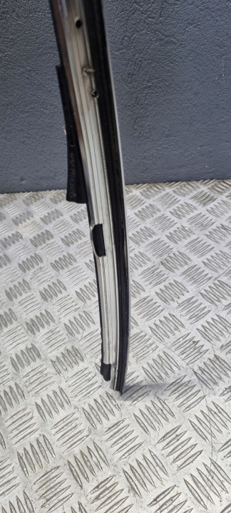 BMW F07 MOULURE TOITS GAUCHE 7196355