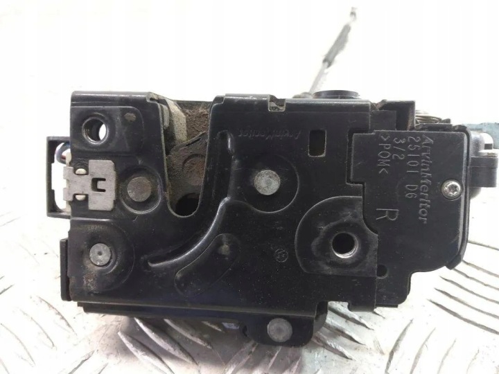 SERRURE DE PORTE DROIT AVANT SKODA OCTAVIA I 1.6B 98R 8PIN 3B1837016A