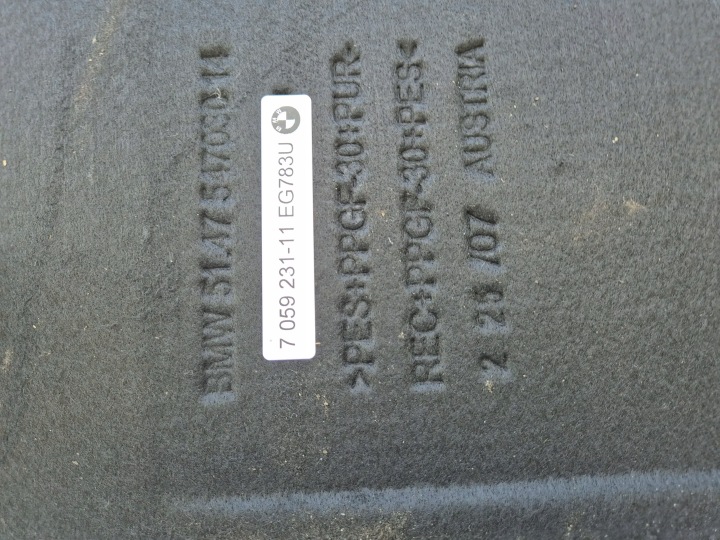 BMW 1 E81 E87 2005 REVÊTEMENT COUVERCLES DE COFFRE