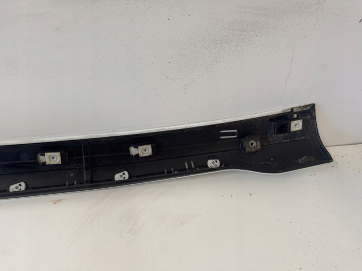 OPEL ZAFIRA C III GAUCHE MOULURE PROTECTION PARE-BRISE MONTANTS A GAUCHE 40R GAZ