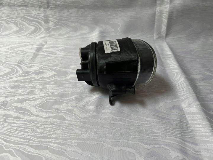 PHARE DROITE ANTIBROUILLARD PHARES ANTIBROUILLARD AUDI S3 99-03 ORIGINAL VALEO 8L9941700