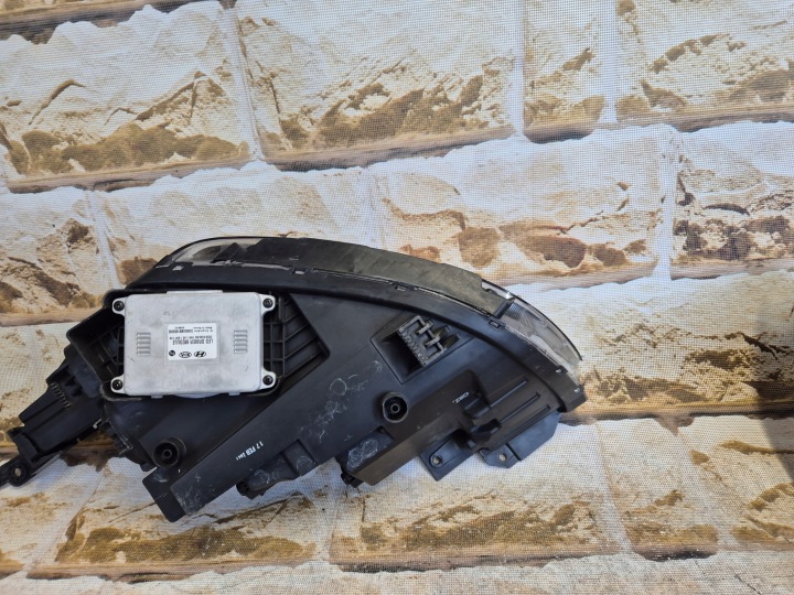 KIA STONIC COMPLET LED GAUCHE OU DROITE PHARE EUROPÉENNE