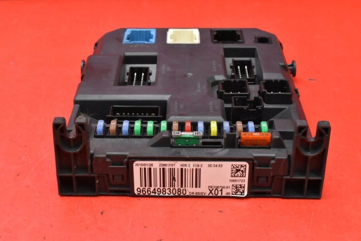 CONTRÔLEUR MODULE FUSIBLE 9664983080 PEUGEOT 207 1.4 VTI 95 KM 06-09