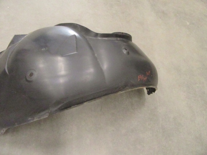 PASSAGE DE ROUE DROIT AVANT PROTECTION ROUES BMW E46 BERLINE UNIVERSEL