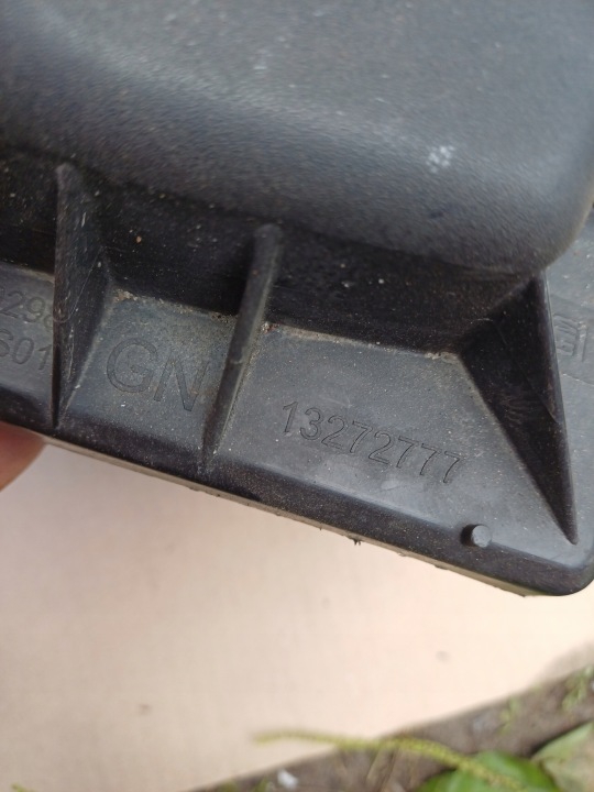 CHÂSSIS FILTRE AIR 1.7 OPEL ASTR J NR. 13272777