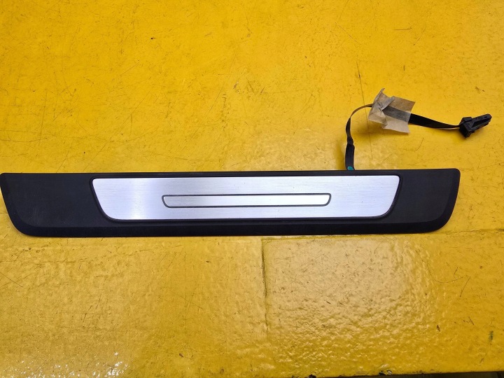 AUDI E-TRON 55 S-LINE MOULURE SEUIL BAGUETTES REVÊTEMENTS ENSEMBLE 4KE947428