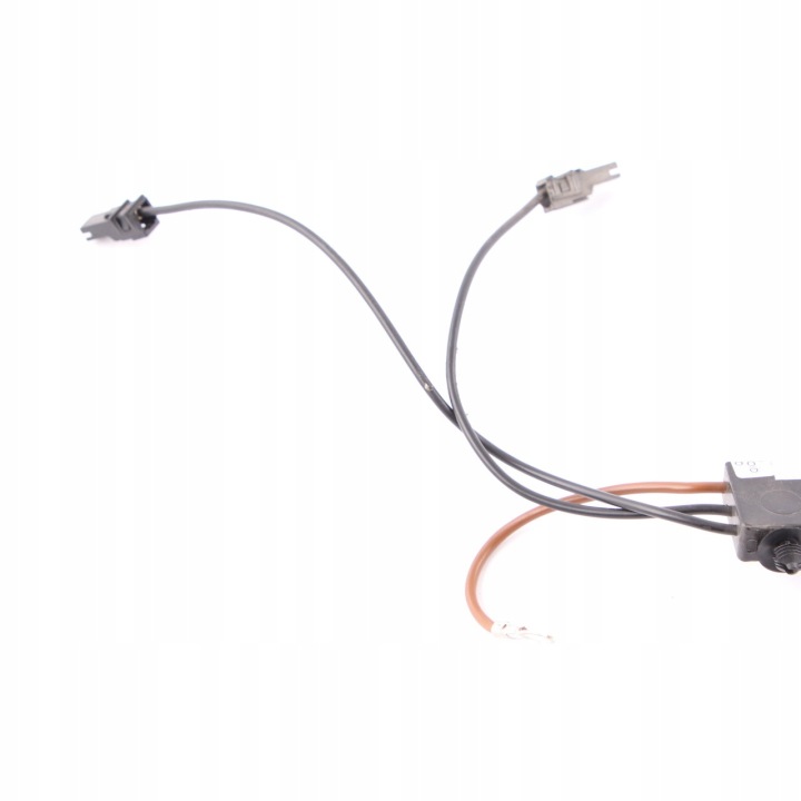 MERCEDES W204 AMPLIFICATEUR D'ANTENNE GAUCHE A2048708390