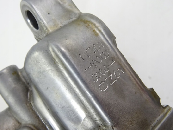 MAZDA 2 DJ 1.5 ESSENCE P51R POMPE HUILES 15C27D0236 5B15C23N-180