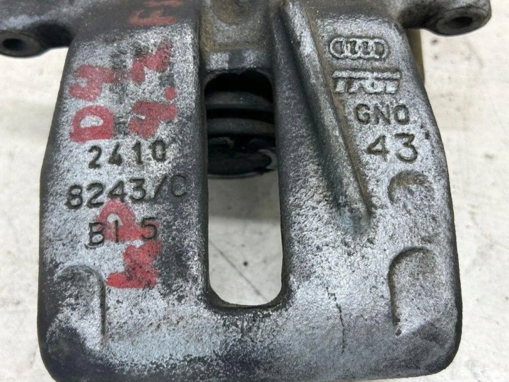 ÉTRIER DE FREIN DE FREIN ARRIÈRE GAUCHE AUDI A8 D2 (4D2, 4D8) 4H0615403A 4.2L GASOLINE