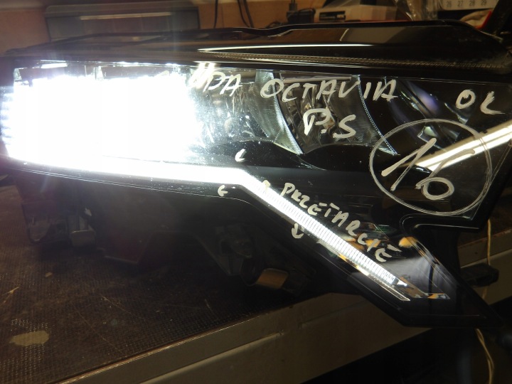SKODA OCTAVIA 4 IV LIFT 2025- 25- 5E4 5E3 COMPLET LED PHARE DROITE 5E4941010