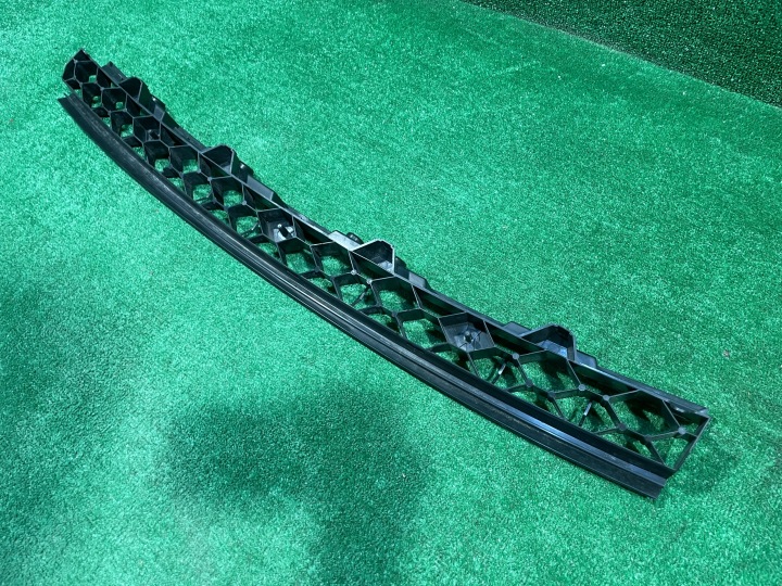 VOLVO V60 II FIXATION GLISSIÈRE PARE-CHOCS ARRIÈRE ARRIÈRE CENTRAL 31455676
