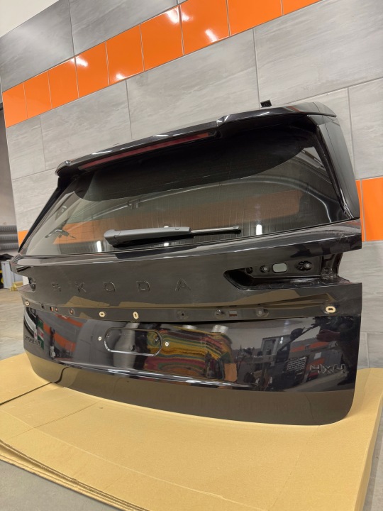 COUVERCLES DE COFFRE COUVERCLES DE COFFRE SKODA KODIAQ II LIFT LF9R PARFAITE ORIGINAL