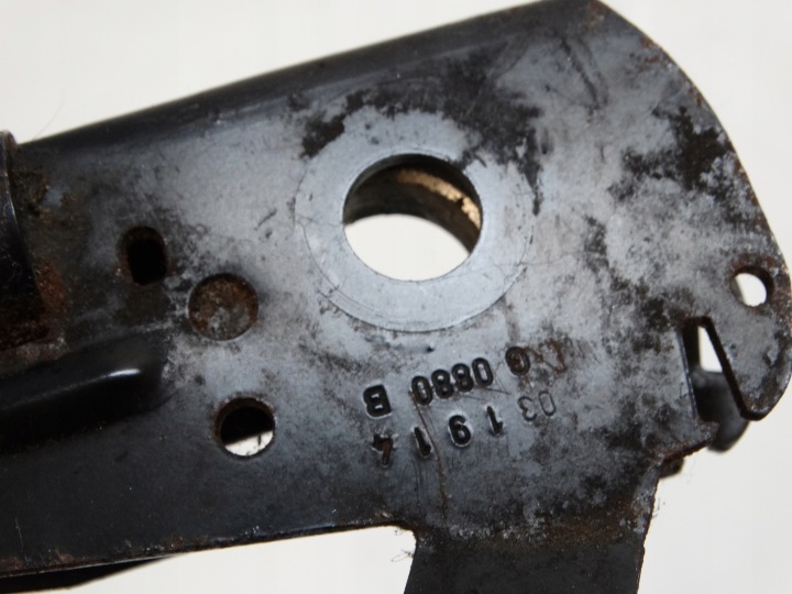 TENDEUR COURROIE DROIT AVANT OPEL CORSA C 09114886