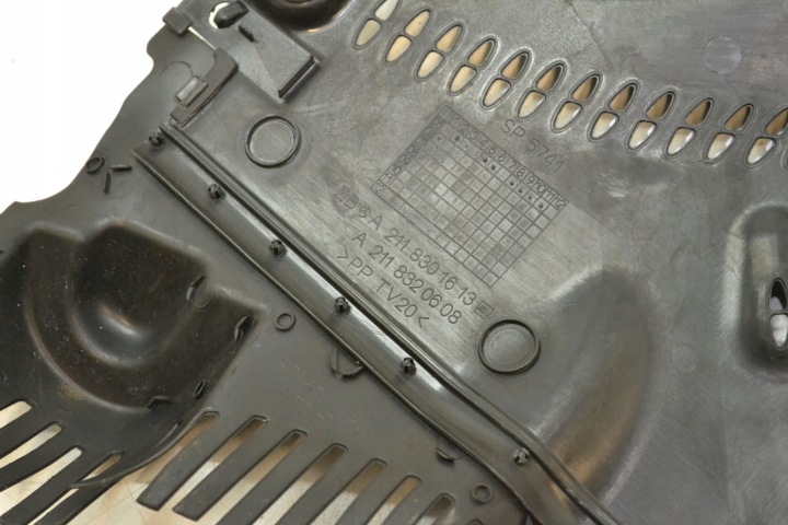 MERCEDES E W211 LIFT PROTECTION PODYSZBIA PANNEAU