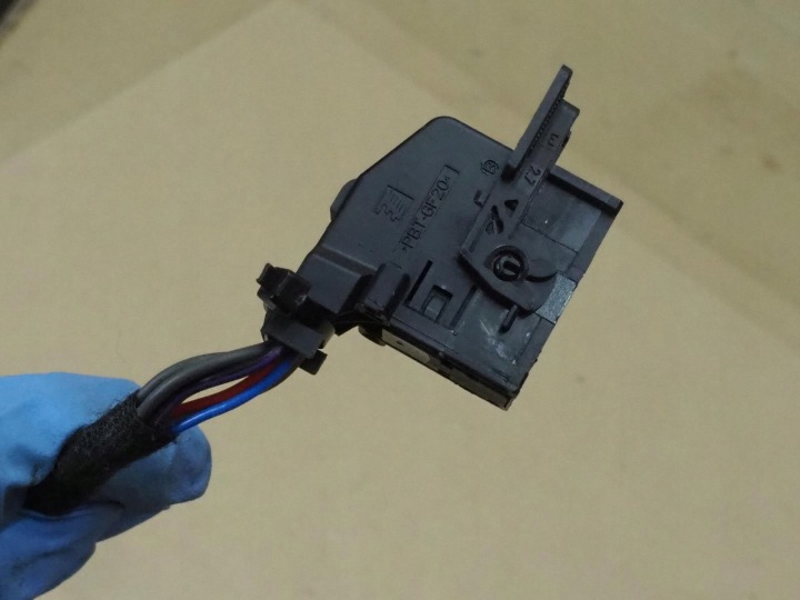 RÉTROVISEUR DROIT AVANT 8 GOUPILLE PEUGEOT 308 III T10 21- 984605009V EUROPE