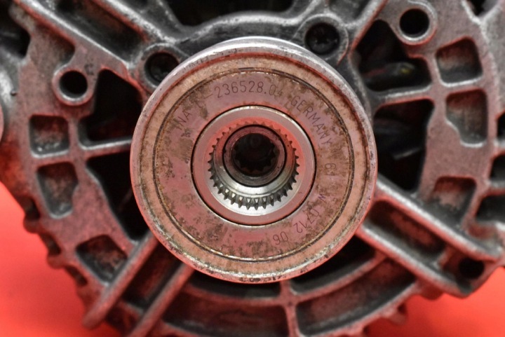 ALTERNATEUR 7532966-05 0124525059 BMW E90 E91 2.0I 129 KM 04-10