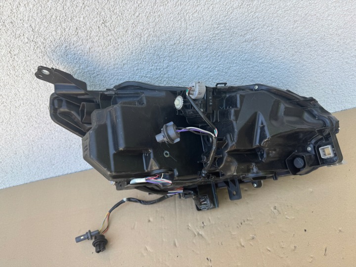 MAZDA II 2 LIFT PHARE GAUCHE AVANT GAUCHE AVANT D43N-51040