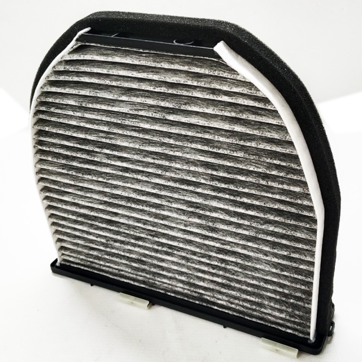FILTRE BERLINE AVEC WEGLEM AKTYWNYM VERS MERCEDES W204 W212 X204 2128300318