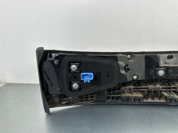 VW TOUAREG (CR7) ARRIÈRE LANTERNE 760945307D