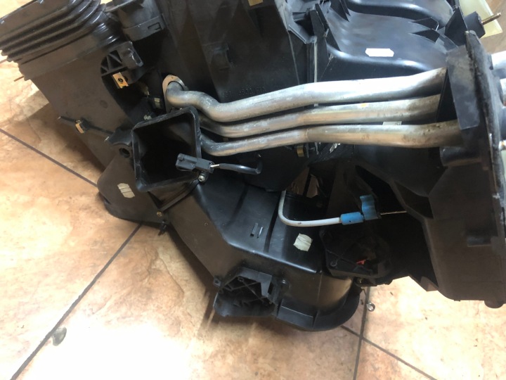 E39 3.0D 99R. CHAUFFAGE GOLA
