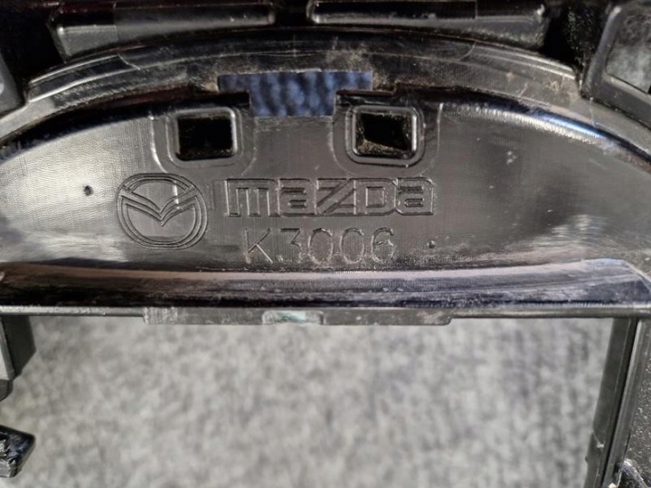 MAZDA CX90 CX 90 KR9P-50711 CALANDRE GRILLE AVANT ORIGINAL