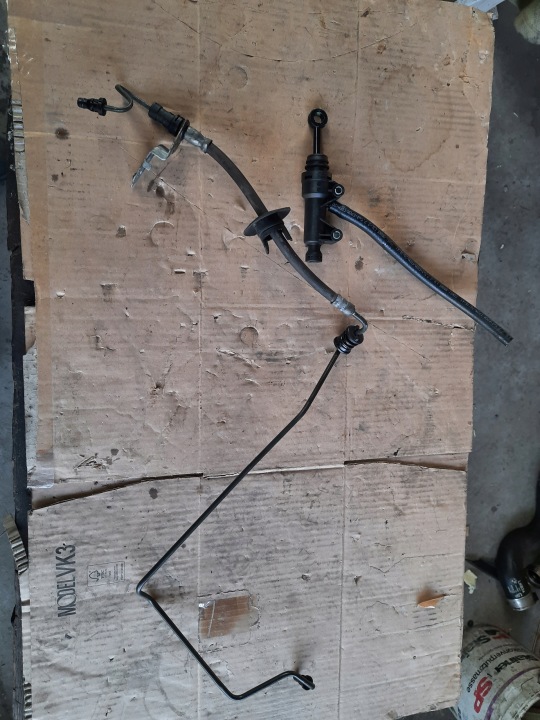 BMW 1 F20 F21 LIFT 18R. POMPE ADHÉRENCE FIL