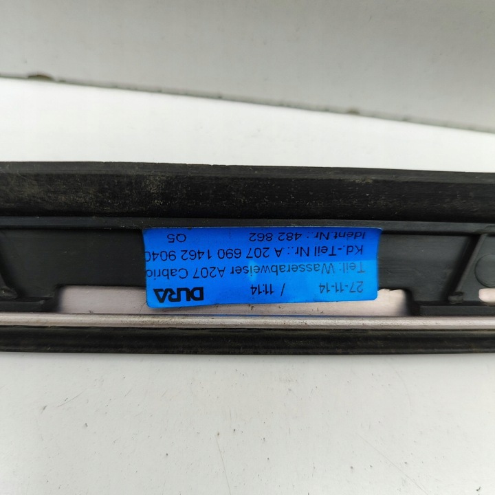 MERCEDES-BENZ E A207 2014 DROITE CÔTÉ MOULURE PARE-BRISE AVANT