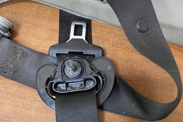 CEINTURE DE SÉCURITÉ BMW 5 (F10) 610126200B 3.0L DIESEL 180KW 2010