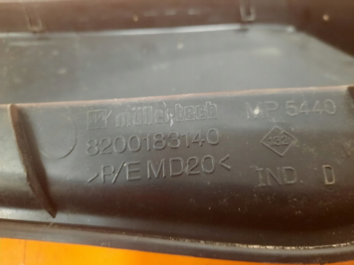 RENAULT MEGANE SCENIC II 03-06 DOUBLURE DE PASSAGE DE ROUE GAUCHE 8200183140 OV460