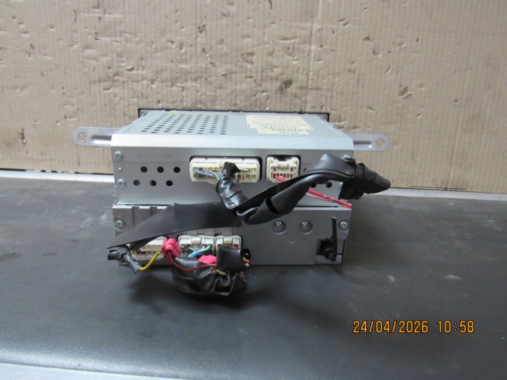 RADIO AVENSIS VERSO PREVIA 86120-28351