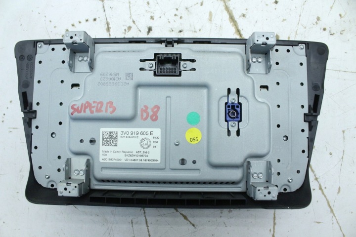 MONITEUR ÉCRAN NAVIGATION 3V0919605E SKODA SUPERB III
