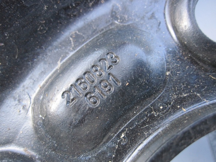 VOLVO S40 V50 KOLO RÉGLAGE 125/85/16 99M 5X108 ET25 30683913 2160823