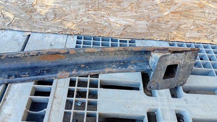 POUTRE PARE-CHOCS ARRIÈRE VOLKSWAGEN POLO IV 9N 5D 03R