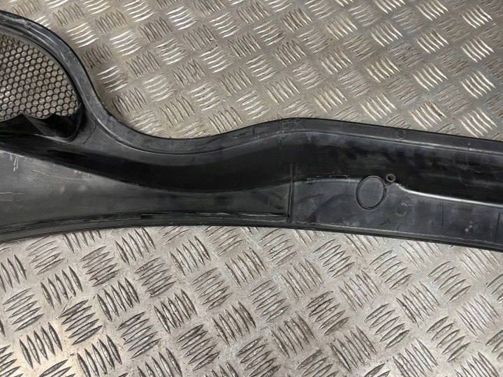 DOUBLURE DE PASSAGE DE ROUE AUDI A1 8X1819415