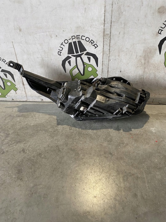 KIA CEED III PHARE GAUCHE AVANT J7921-22050