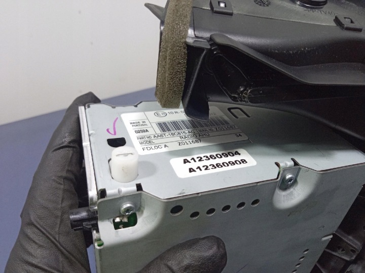 FORD FIESTA MK7 08- RADIO D'USINE CD AA6T18C815AC