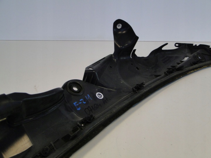 MERCEDES E W211 S211 211 AVANT RESTYLAGE DOUBLURE DE PASSAGE DE ROUE PROTECTION ADMISSION EUROPE