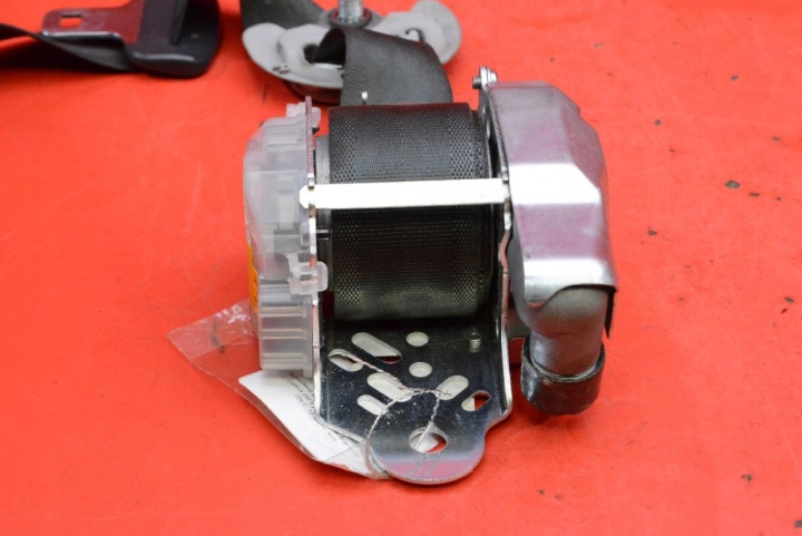 CEINTURE DE SÉCURITÉ DROIT AVANT TENDEUR 88810/20-2L700 HYUNDAI I30 1 I FD