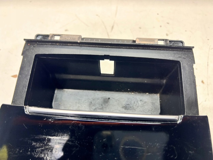 CENDRIER AVANT AUDI A6 C7 4G0863273 4PK 1/26