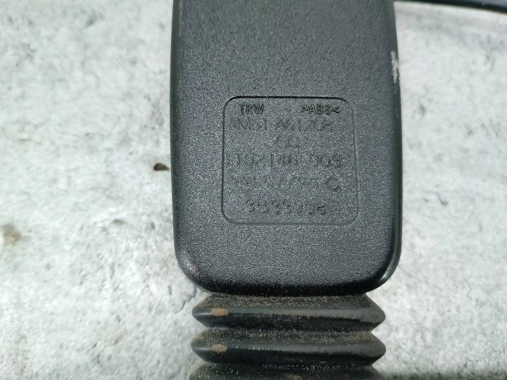 SERRURES CLIPS COURROIE AVANT ENSEMBLE FORD FOCUS II RESTYLAGE 4M51-A61209 4M51-A61208