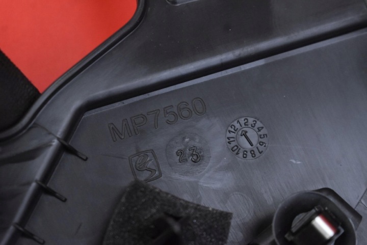 PROTECTION MOULURE SEUIL DROITE ARRIÈRE 9811349477 PEUGEOT 5008 2 II LIFT 20-24