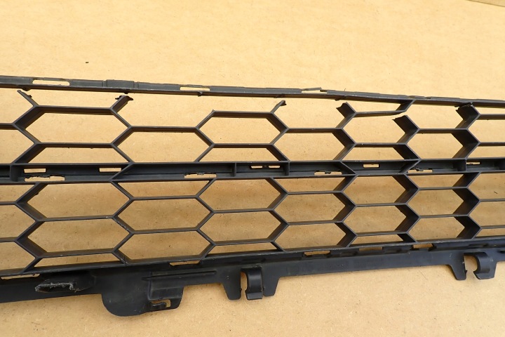 SKODA SUPERB III 3 15- GRILLE PARE-CHOCS AVANT AVANT PL73V0853677A OE