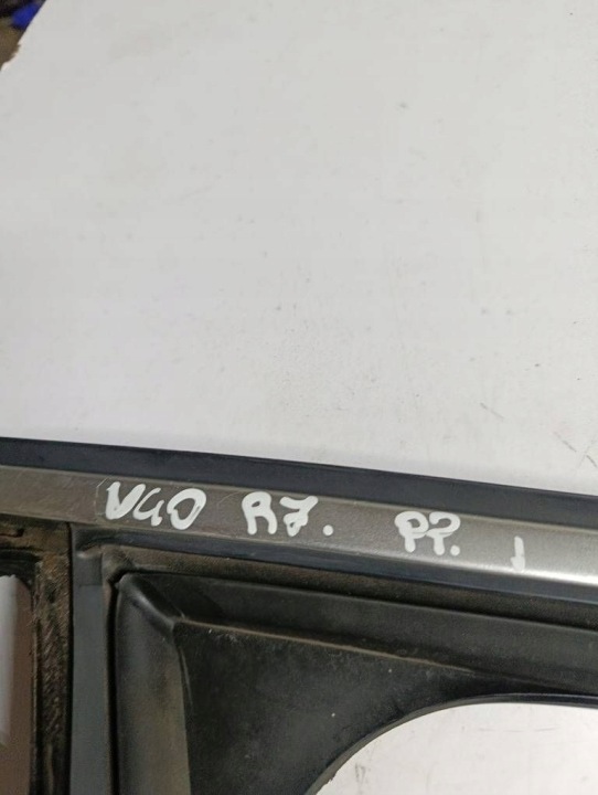 VOLVO V40 II 12-19 MOULURE JOINT D'ÉTANCHÉITÉ VITRES PORTES DROIT AVANT CHROME 31278599