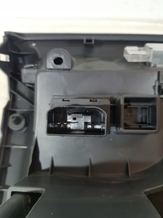 BOÎTE À GANTS PASSAGER 5M1857097Q VW TIGUAN 5N 2.0 TDI EUROPE 12R LIFT